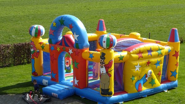 Springkussen Circustent